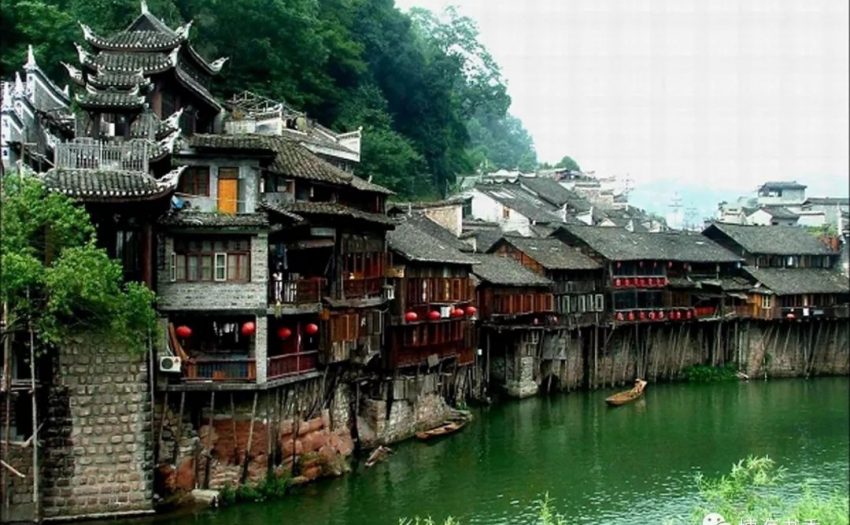 “桂林杯”《中国最美游记》入围作品:凤凰记